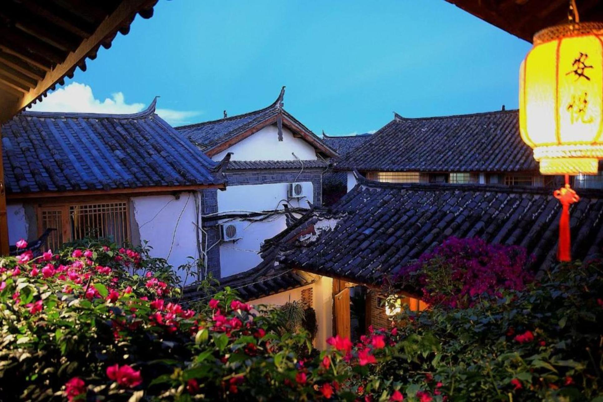 Big Tree Guesthouse - Naxi Old Style Lijiang  Exterior photo