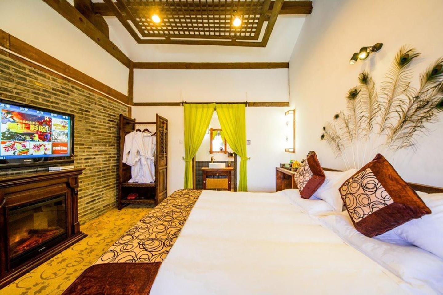 Big Tree Guesthouse - Naxi Old Style Lijiang  Exterior photo